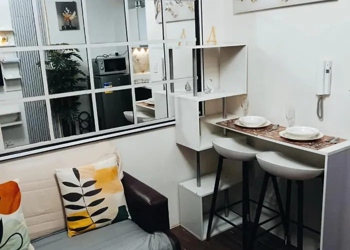 Haddie's Elegant Loft Apartment